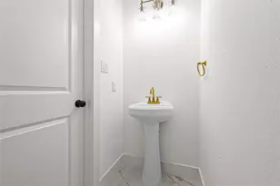 7717 Bowen St, Houston, TX 77051 - Photo 14