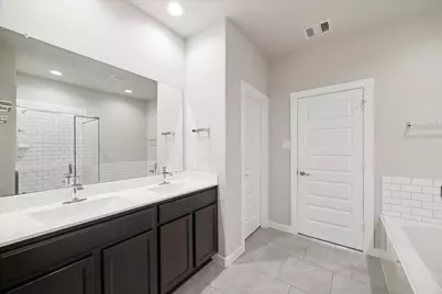 7503 Highland Chase Drive, Richmond, TX 77407 - Photo 8