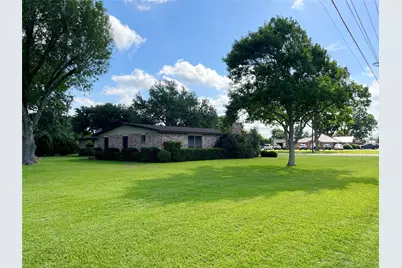103 Greenbriar Drive, Wharton, TX 77488 - Photo 12