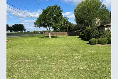 103 Greenbriar Drive, Wharton, TX 77488 - Photo 14