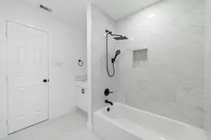 5709 Langley Rd, Houston, TX 77016 - Photo 18