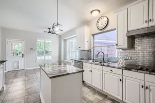 17 Leandro Ct, Montgomery, TX 77356 - Photo 14