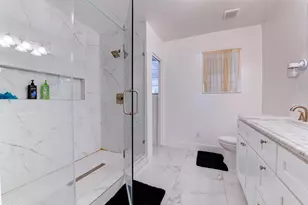 5518 Holly St, Houston, TX 77081 - Photo 12