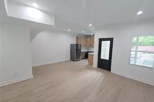 8101 Venus St, Houston, TX 77088 - Photo 2