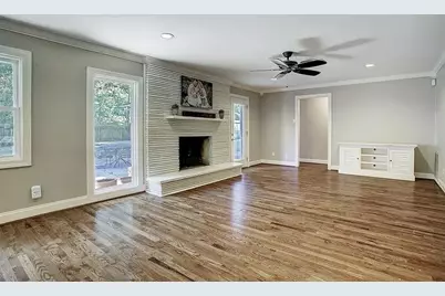 10302 Oakpoint Drive, Houston, TX 77043 - Photo 18