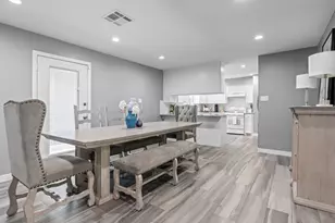 5651 Ludington Dr, Houston, TX 77035 - Photo 8