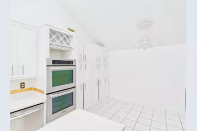 7611 Hopewell Lane, Houston, TX 77071 - Photo 14
