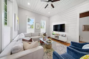 2019 Crockett St, Houston, TX 77007 - Photo 10