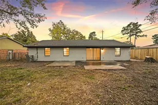 10534 Rockaway Dr, Houston, TX 77016 - Photo 2