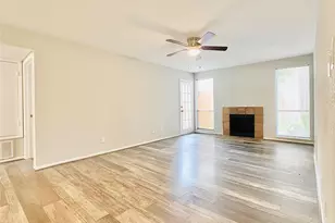 10211 Sugar Branch Dr, Houston, TX 77036 - Photo 2