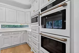 2 Argonne Pl, The Woodlands, TX 77382 - Photo 20