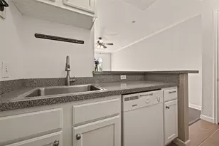 4515 Briar Hollow Pl, Houston, TX 77027 - Photo 12