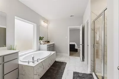 5618 Mammoth Oak Drive, Houston, TX 77066 - Photo 6