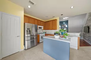 110 Harbour Town Dr, Montgomery, TX 77356 - Photo 8