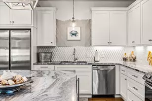 966 Pelican Ln, Port Bolivar, TX 77650 - Photo 8