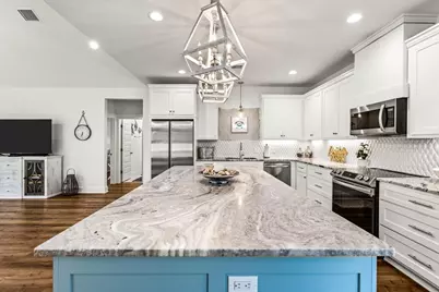 966 Pelican Lane, Port Bolivar, TX 77650 - Photo 10