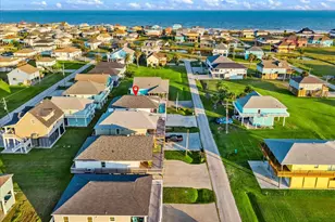 966 Pelican Ln, Port Bolivar, TX 77650 - Photo 34