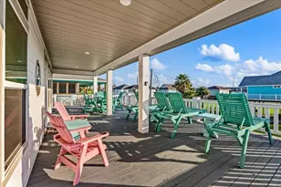 966 Pelican Ln, Port Bolivar, TX 77650 - Photo 20