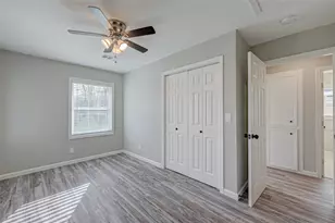 1914 Lynnview Dr, Houston, TX 77055 - Photo 16