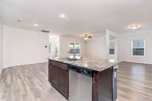 12542 Sabine Point Dr, Humble, TX 77346 - Photo 6