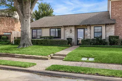 10139 E Kemp Forest Drive, Houston, TX 77080 - Photo 2