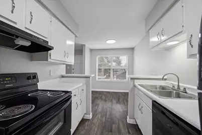 3800 Sherwood Lane #166, Houston, TX 77092 - Photo 2