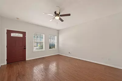 218 Plaza Del Sol Park, Houston, TX 77020 - Photo 8