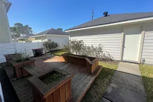 10206 Farrell Dr, Houston, TX 77070 - Photo 16