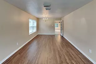 26887 Castlecliff Ln, Kingwood, TX 77339 - Photo 6