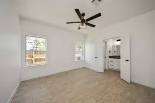 450 Rd 5512, Cleveland, TX 77327 - Photo 22