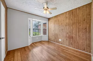 14002 Kathi Lynn Ln, Sugar Land, TX 77498 - Photo 8