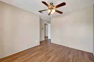 14002 Kathi Lynn Ln, Sugar Land, TX 77498 - Photo 14