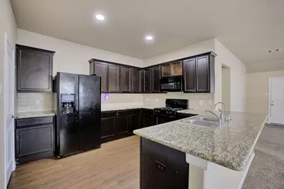 1830 Crystal Waters Drive, Rosharon, TX 77583 - Photo 4