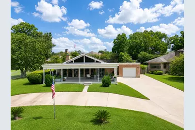 1617 Green Briar Drive, Huntsville, TX 77340 - Photo 1
