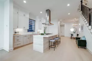 1012 E 26th St, Houston, TX 77009 - Photo 8