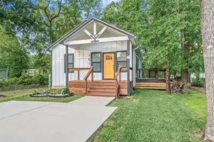 181 Acorn Ln, Point Blank, TX 77364 - Photo 1