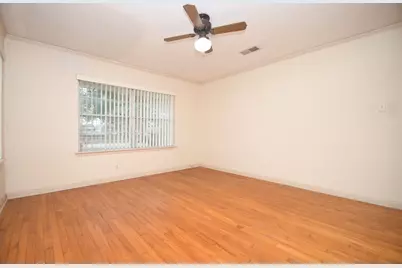 4054 Cheena Drive, Houston, TX 77025 - Photo 10