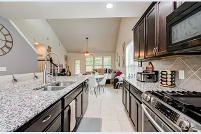 13409 Clayton Lake Lane, Houston, TX 77044 - Photo 16