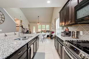 13409 Clayton Lake Ln, Houston, TX 77044 - Photo 16