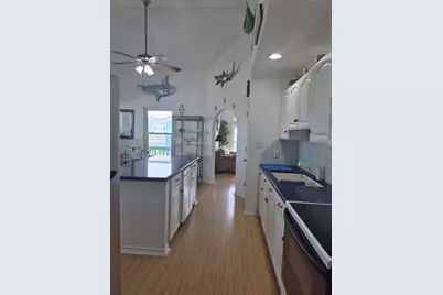953 Sea Breeze, Crystal Beach, TX 77650 - Photo 10