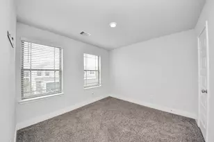 4423 Santorini Ln, Houston, TX 77045 - Photo 28