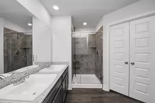 4423 Santorini Ln, Houston, TX 77045 - Photo 24
