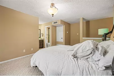 1900 Bay Area Boulevard #163, Houston, TX 77058 - Photo 10