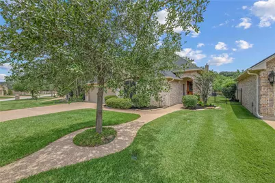 3914 Park Meadow Lane, Bryan, TX 77802 - Photo 2