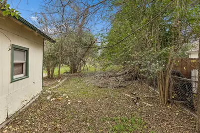 220 S Live Oak Avenue, New Braunfels, TX 78130 - Photo 16