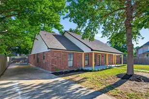 12206 Fairhaven Ln, Montgomery, TX 77356 - Photo 2
