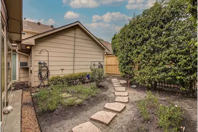 3002 Shadowdale Drive, Houston, TX 77043 - Photo 34