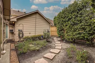 3002 Shadowdale Dr, Houston, TX 77043 - Photo 34