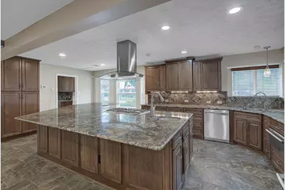 3002 Shadowdale Drive, Houston, TX 77043 - Photo 6