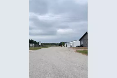 109 Compound, Round Top, TX 78954 - Photo 2